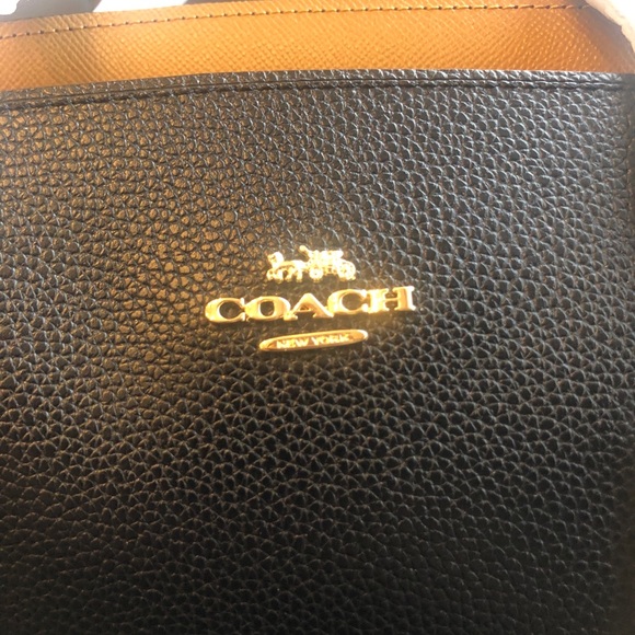 Coach HandBag - Picture 3 of 10